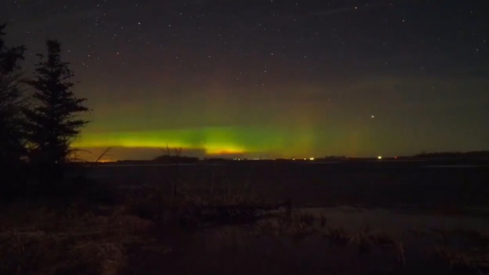 Northern lights dance across the sky in dazzling display