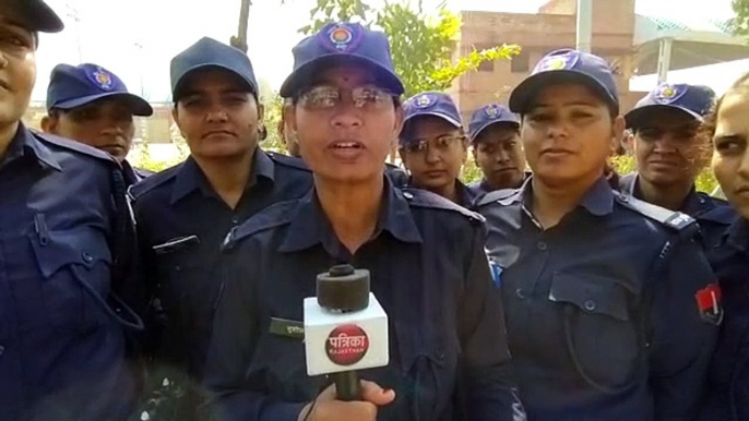 Lady police is alert : Dont worry Girls and Women