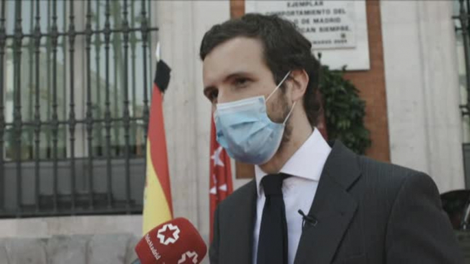 Casado: "El Gobierno no puede pretender que todo lo hagamos los españoles confinados en casa"