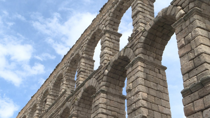 El acueducto de Segovia, sin visitantes durante el confinamiento