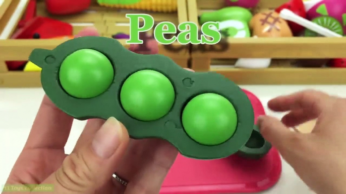 Fun Learning Names of Fruit and Vegetables with Wooden Toys velcro Cutting Fun for Kids