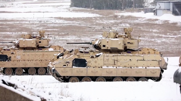 US Amy - Bradley Fighting Vehicles Life Fire