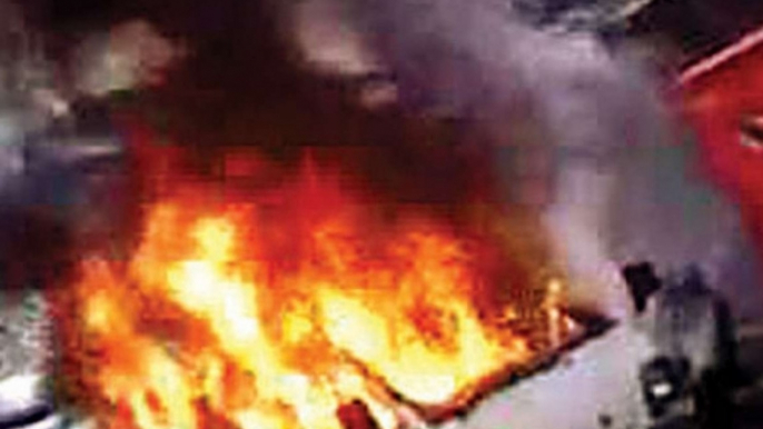 School van catches fire in Mumbai's JVLR; miraculously no injuries reported