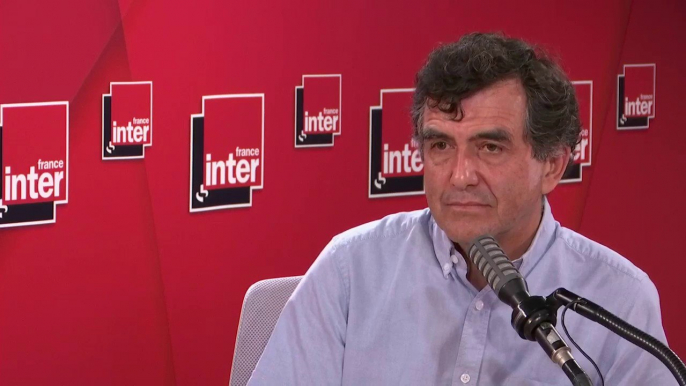 Arnaud Fontanet, épidémiologiste : ""Il y a une course aux vaccins, certains espèrent avoir des résultats pour l'automne, [mais] ces vaccins, s'ils marchent, n'auront qu'une efficacité partielle"