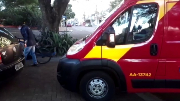 Duas pessoas ficam feridas em acidente na Rua Minas Gerais