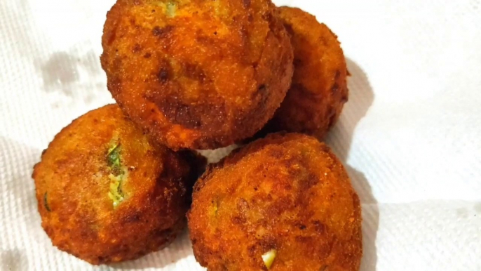 Cheese Balls recipe/Potato cheese Balls recipe/fried Potato cheese balls recipe in Tamil/cheesy snacks recipe/evening snacks recipe/Quick and Simple snacks recipe/cafe style cheese balls recipe in Tamil