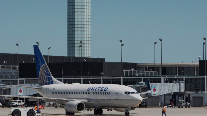 United Airlines Adding Nearly 25,000 Flights, Resuming Domestic and International Routes