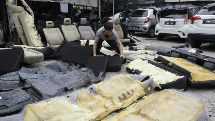 Round-the-clock for mechanics, car wash operators after floods