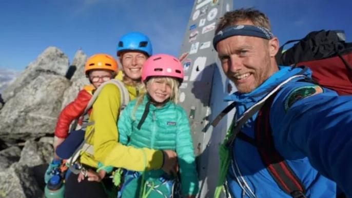 Âgés de 3 et 7 ans, deux enfants deviennent les plus jeunes personnes à gravir la montagne Piz Badile, dans les Alpes