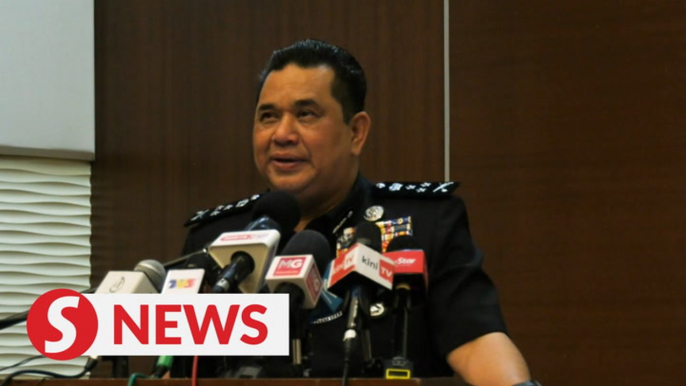 Cops seize over 300 books which allegedly insults Jata Negara