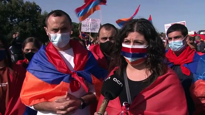 Dos dels manifestants armenis expliquen els motius pels quals han decidit tallar la AP-7