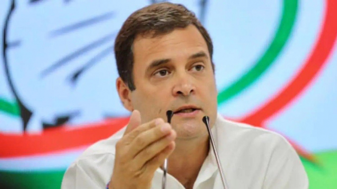 Rahul Gandhi attacks center, said - warned about Corona