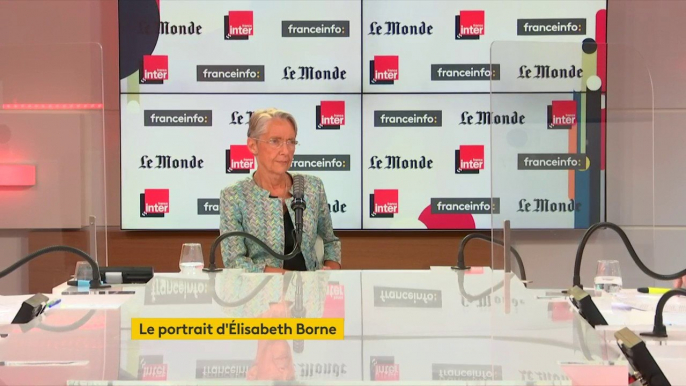 Elisabeth Borne, ministre méthodique mais pas politique ? Sa réaction après le portrait de Carine Becard : "Faire de la politique, pour moi ça n'est pas faire parler de moi à tout prix. C'est s'engager pour porter des projets au service de mon pays"