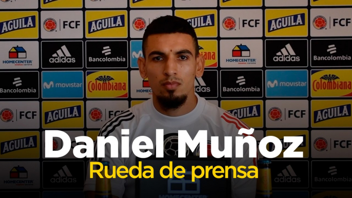 Daniel Muñoz habla en rueda de prensa de la Selección Colombia