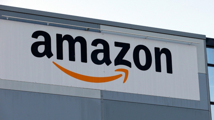 Amazon Gives Front-line Workers $300 Bonus