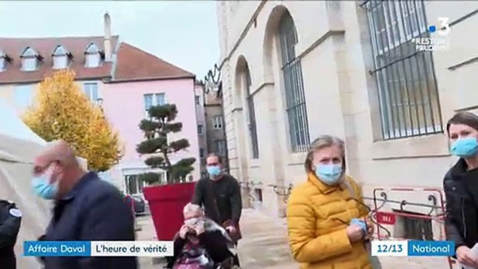 Procès de Jonathann Daval - La mère d'Alexia: "On ne croit pas à sa version des faits la nuit de la mort d'Alexia" - Jonathann Daval affirme être le "seul impliqué"