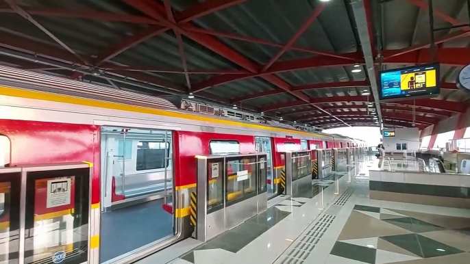 Orange Train Lahore | Metro Train Travel in Lahore