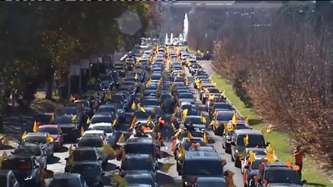 Miles de personas de más de 50 ciudades españolas se suman a las protestas contra la 'Ley Celaá'