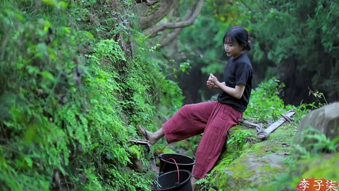 Traditional handicraft - Turn a soybean seed into a drop of soy sauce