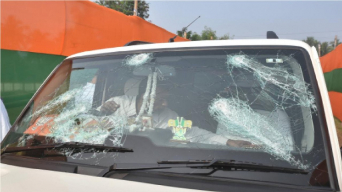 Stones hurled at JP Nadda's convoy, Watch nonstop 100