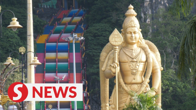 A quiet Thaipusam at Batu Caves temple