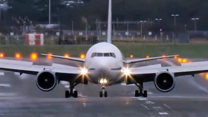 Top dangerous landings of planes, best landing by pilots ever