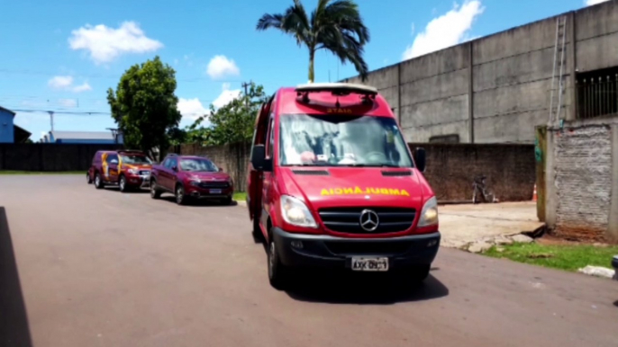 Homem de 42 anos fratura o fêmur ao cair de telhado de barracão em núcleo industrial às margens da BR-277