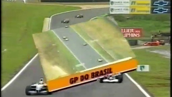 F1 Brasile 2001 - Juan Pablo Montoya sorpassa Michael Schumacher