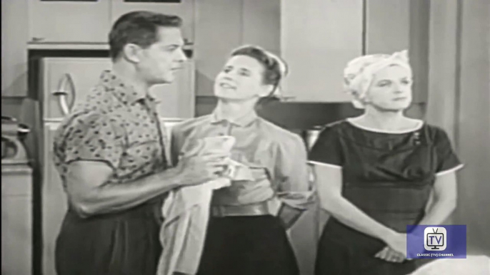 Love That Bob - Season 5 - Episode 13 - Bob Plays Margarets Game | Robert Cummings, Ann B. Davis