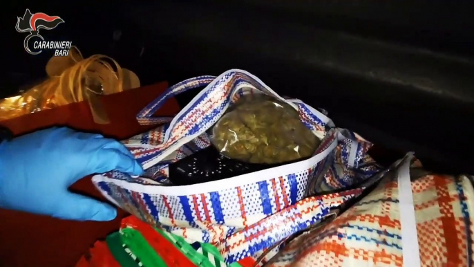 Bari: 112 chili di “amnesia haze” in un box del quartiere Carrassi. Colti in flagranza e arrestati tre giovani baresi