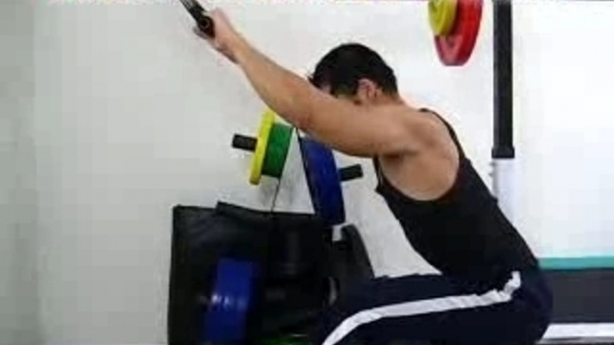 Exercise of the Day: Kneeling Lat Pulldown