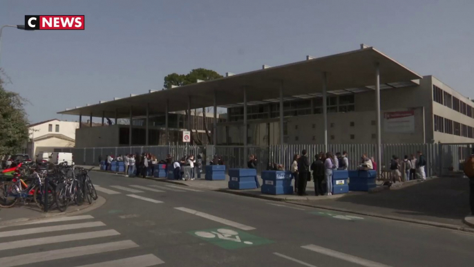 A Bordeaux , lycéens et professeurs résignés aux retour des cours à distance