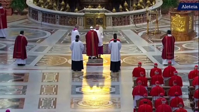 Papa Francesco: celebrazione della Passione del Signore a San Pietro