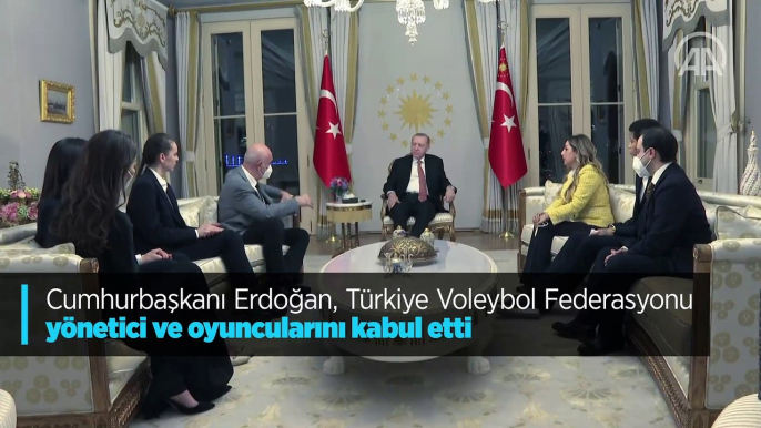 Cumhurbaşkanı Erdoğan, Türkiye Voleybol Federasyonu yönetici ve oyuncularını kabul etti