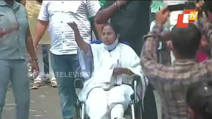 WB Polls | CM Mamata Banerjee Holds Roadshow On Wheelchair At Nandigram