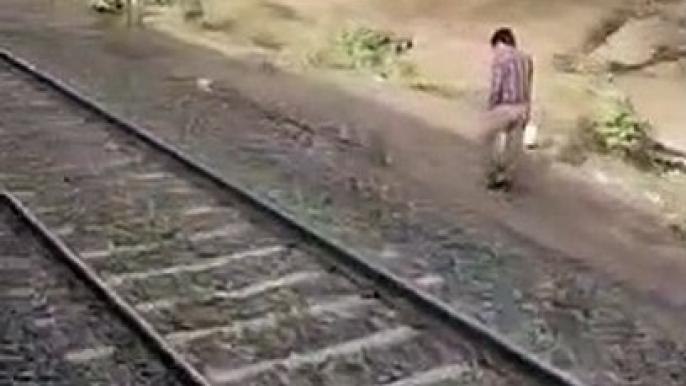 Watch video: Electricity wire broken in railway, many trains delayed for hours