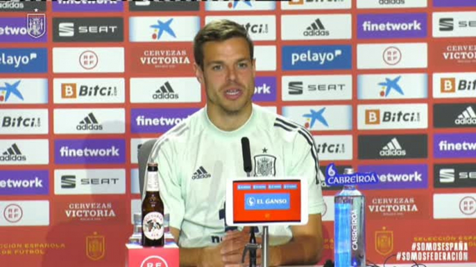 Azpilicueta: "El liderazgo de Sergio lo tenemos que suplir con los 24 que estamos aquí"