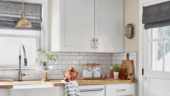 Should You Buy Stock Cabinets or Custom Cabinets for Your Kitchen Renovation?