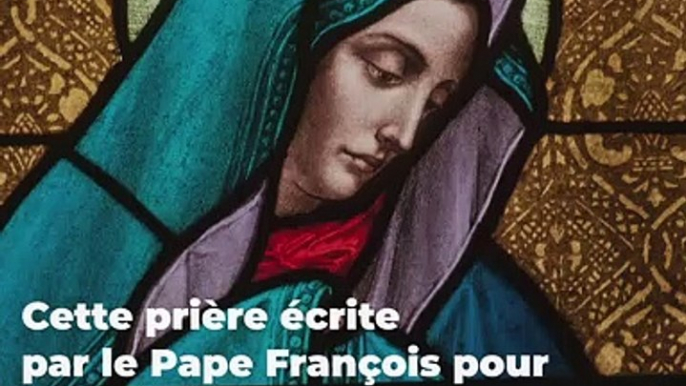 La prière du pape François pour que Marie nous aide à suivre le Christ