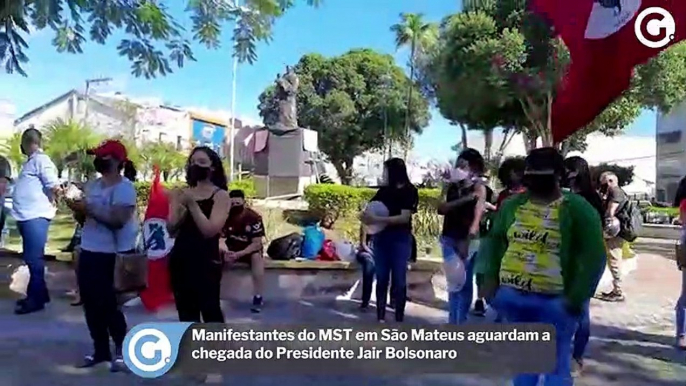 Manifestantes do MST em São Mateus aguardam a chegada do Presidente Jair Bolsonaro