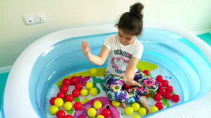 Color song , Learn Colors Ball with Mommy,Öykü and cute characters