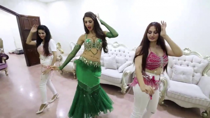 MY SISTER VS BELLY DANCER _SURPRISE_ !!! #Mo Vlogs