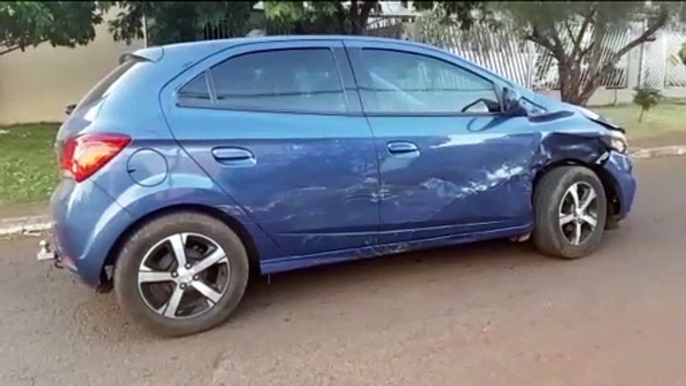 Dois veículos colidem em cruzamento no Bairro Santo Onofre e homem de 62 anos fica ferido