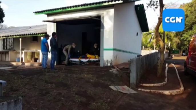 Fazendo reparo em telhado, homem sofre queda de quatro metros e é socorrido pelo Siate