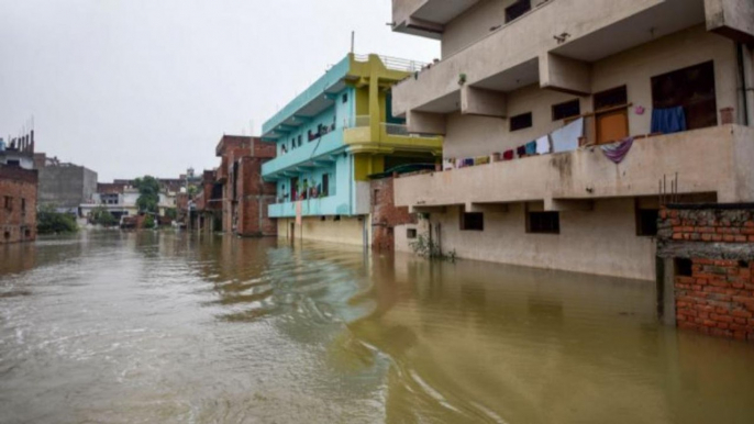 Floods wreaking havoc in Prayagraj, Varanasi & Patna