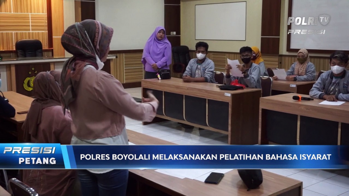 Polwan Polres Boyolali Bersama Komunitas Tuli Boyolali Gelar Belajar Bahasa Isyarat Bersama