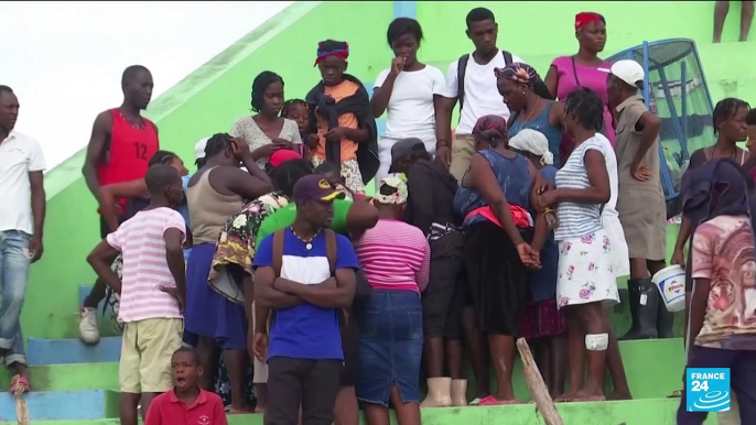 Haiti earthquake: impatience grows over lack of aid as death toll nears 2,200