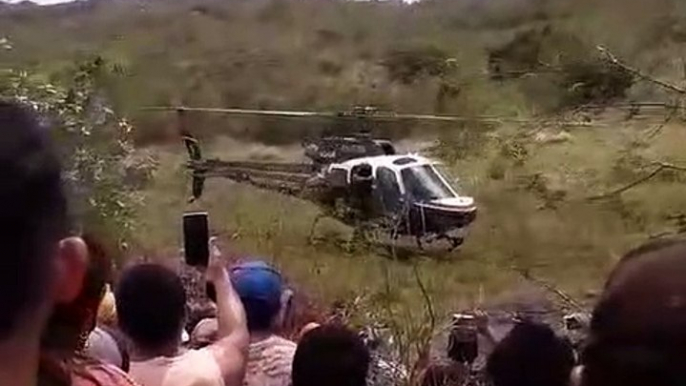 Homem morre e oito pessoas ficam feridas após colisão entre carros; helicóptero resgatou vítimas