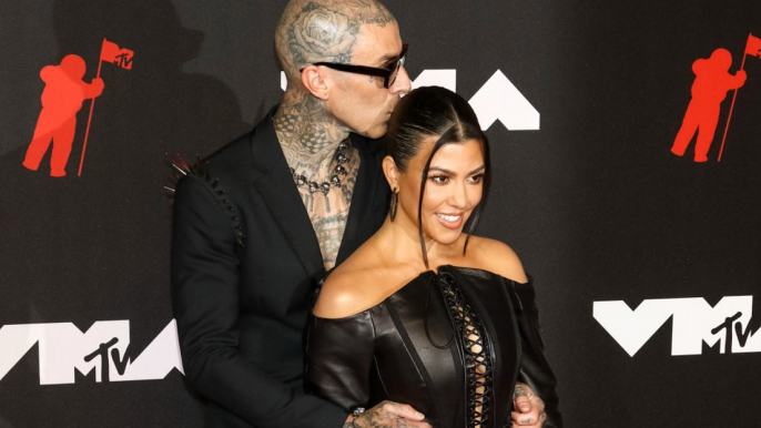 Así han reaccionado los seres queridos de Kourtney Kardashian a su compromiso con Travis Barker