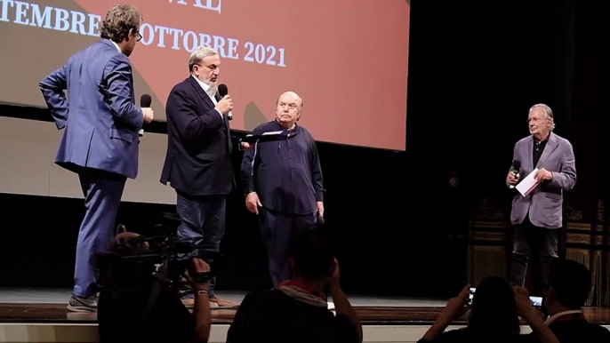 L'intervento di Michele Emiliano alla premiazione di Lino Banfi